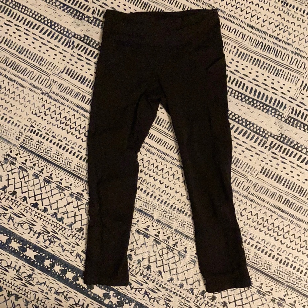 Lululemon Barry’s Bootcamp Pace Rival Crop Size 4
